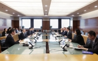 王受文国际贸易谈判代表兼副部长会见美国维萨公司全球总裁詹嘉睿